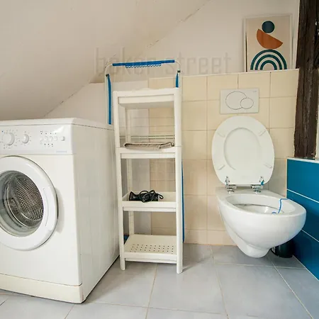 Attic 3 Bedrooms With 2 Bathrooms * Πράγα