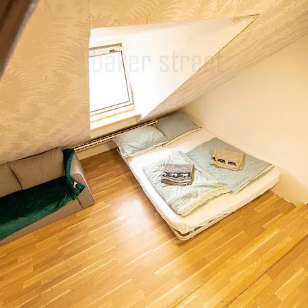 Attic 3 Bedrooms With 2 Bathrooms * Prag