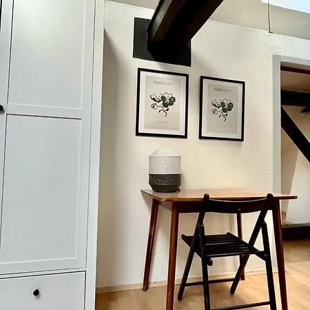 Apartment Attic 3 Bedrooms With 2 Bathrooms