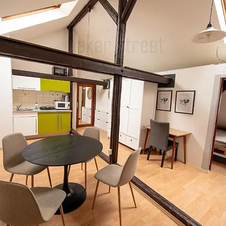 Apartment Attic 3 Bedrooms With 2 Bathrooms